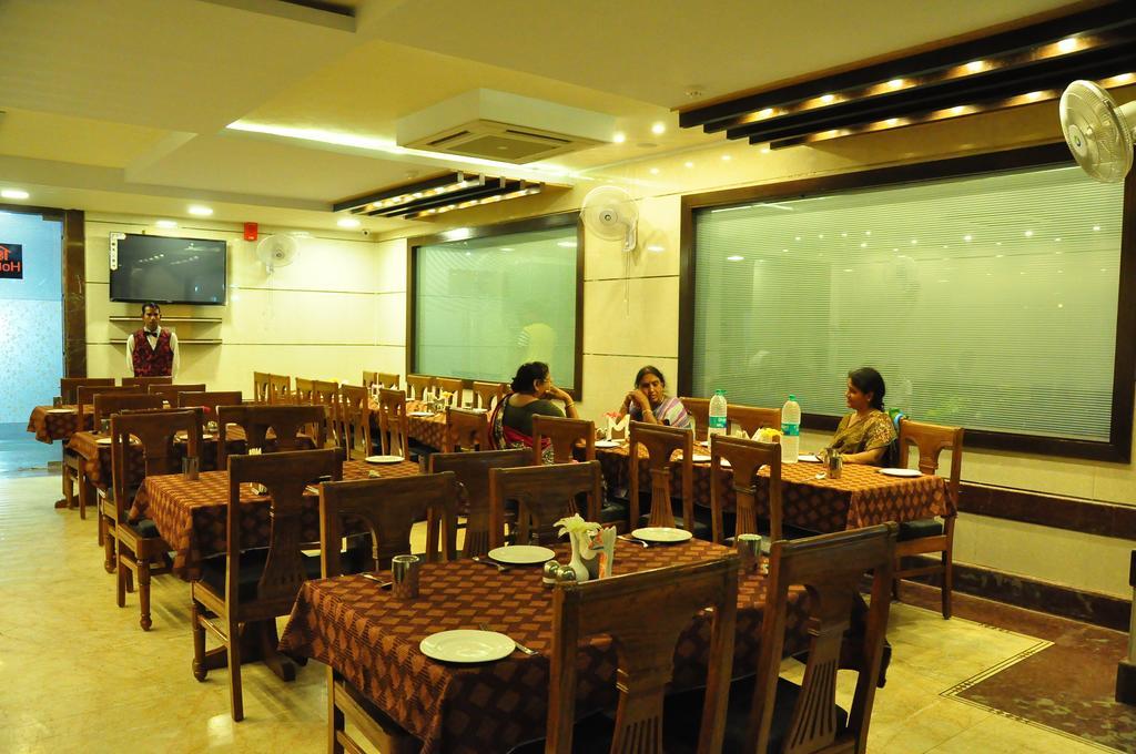 Hotel Basera Brij Bhoomi Vrindāvan Exterior foto